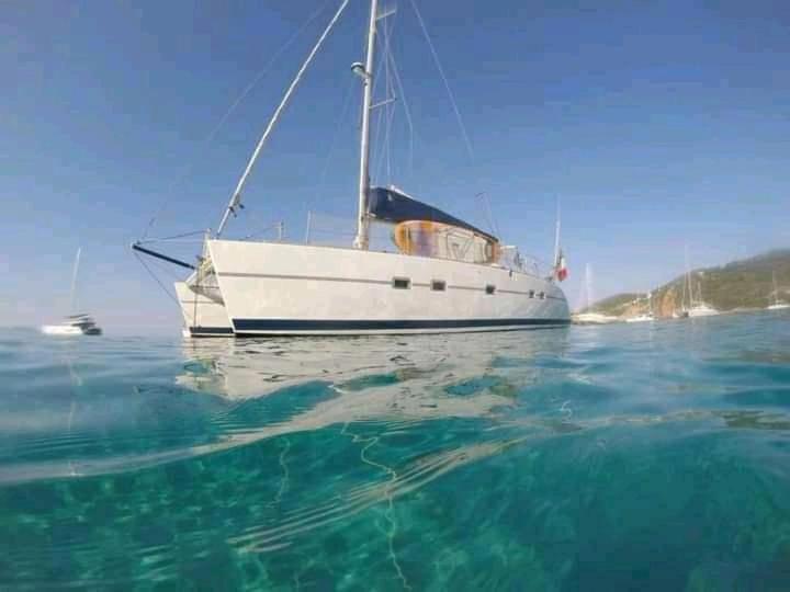 Отель Catamaran Cypraea Тер-де-О Экстерьер фото