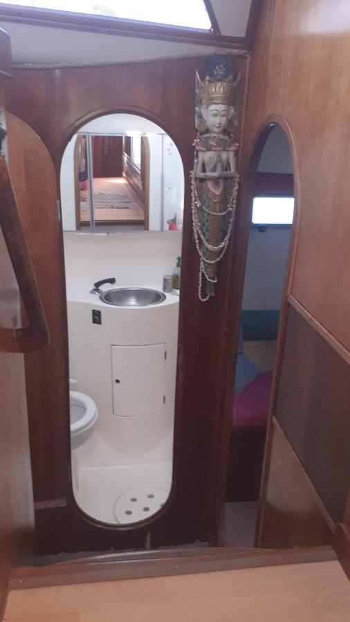Отель Catamaran Cypraea Тер-де-О Экстерьер фото
